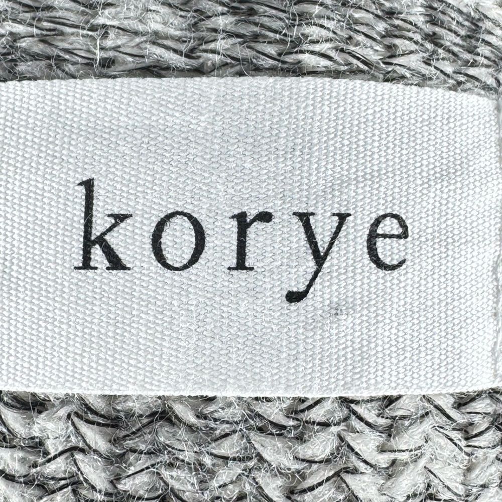 Korye Poncho with Fringe Trim - Picture 4 of 4